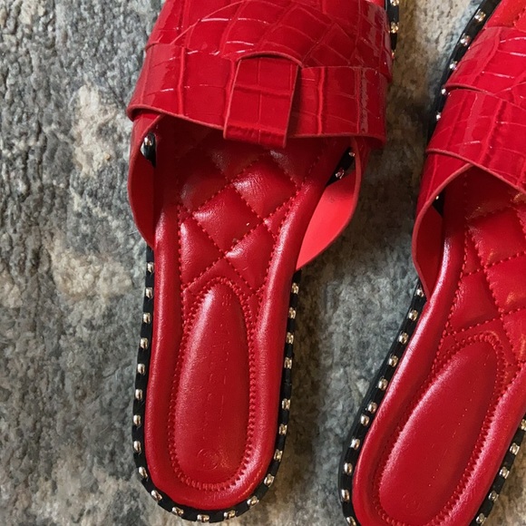 Red sandals - Picture 2 of 3